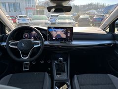 Fahrzeugabbildung Volkswagen Golf VIII Variant 1.5 TSI Goal ACC KAMERA AHK