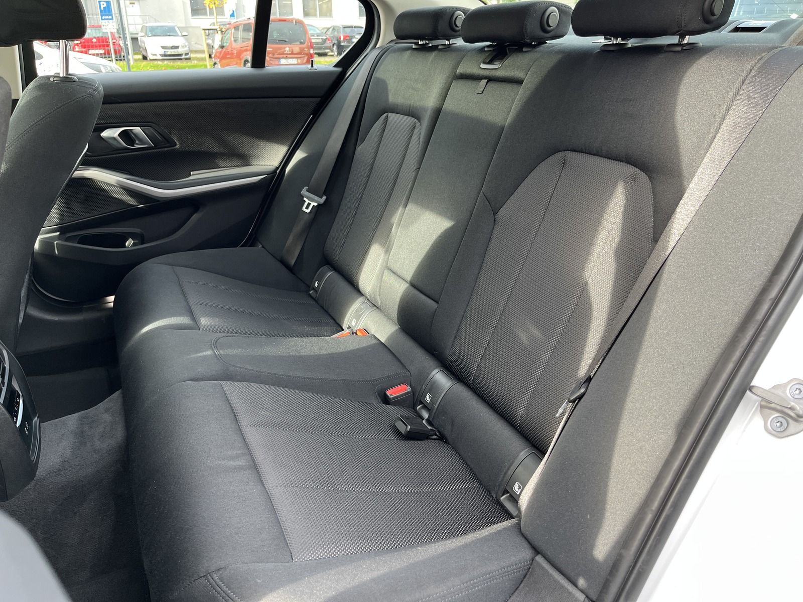 BMW 330 e Advantage | Navi | DAB | LED |Sitzheizung foto 17