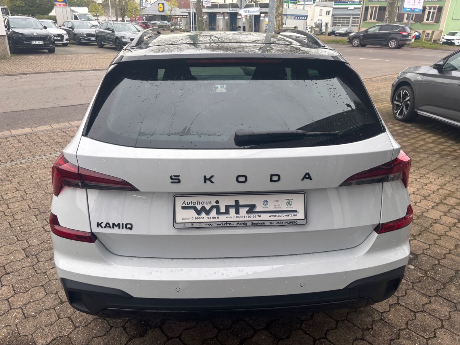 Fahrzeugabbildung SKODA Kamiq 1.0 TSI KAM PANO Monte Carlo
