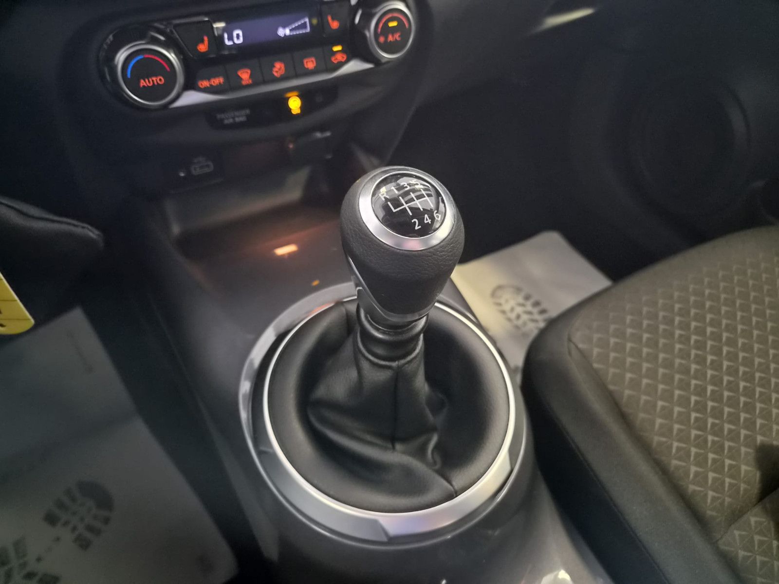 Fahrzeugabbildung Nissan Juke Acenta / KAMERA / SCHECKHEFT / 1. HAND