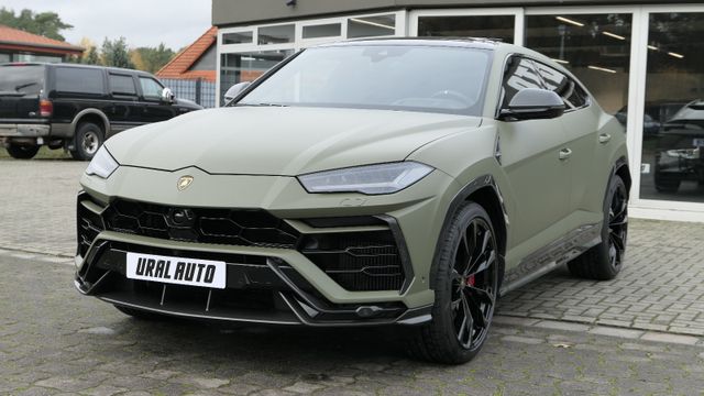 Lamborghini Urus Voll-Carbon Ext./CCB/23"Alu/B&O/Anima/Pano