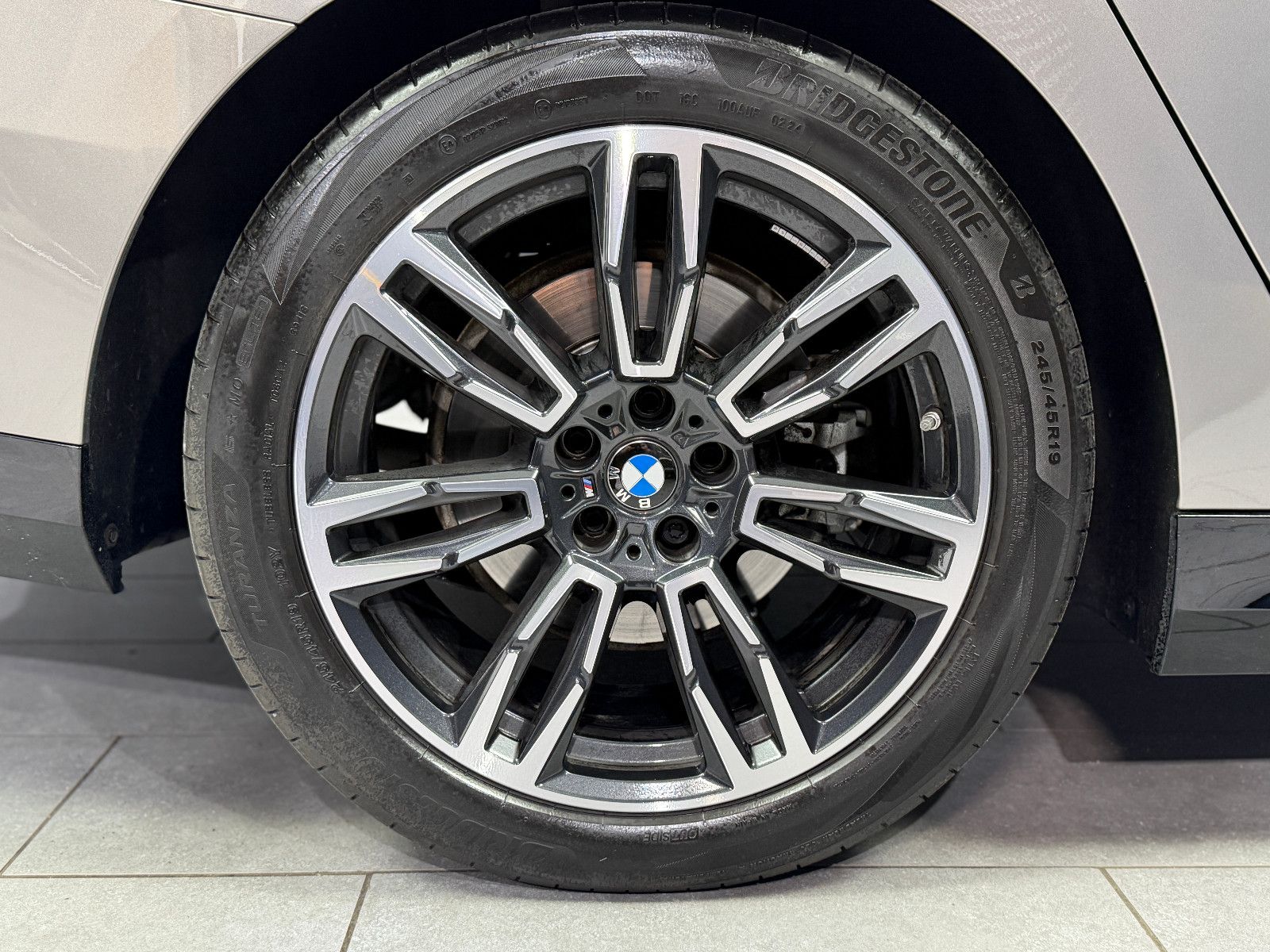 Fahrzeugabbildung BMW 520 d Limousine M Sport|H&K|HuD|Garantie