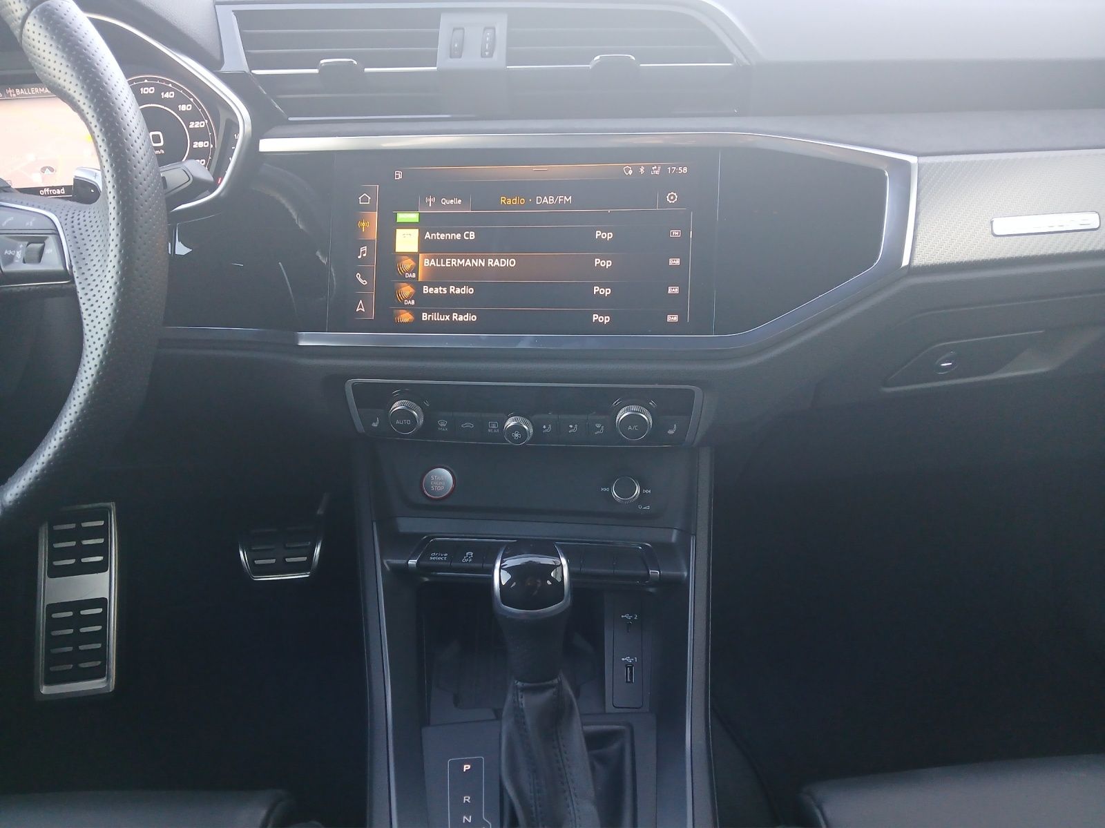 Fahrzeugabbildung Audi RS Q3 Sportback TFSI quattro MATRIX ACC 21" B&O