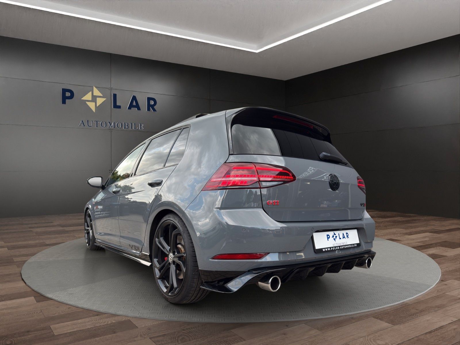 Fahrzeugabbildung Volkswagen Golf VII Lim. GTI TCR *Pano*Kamera*Carplay*ACC