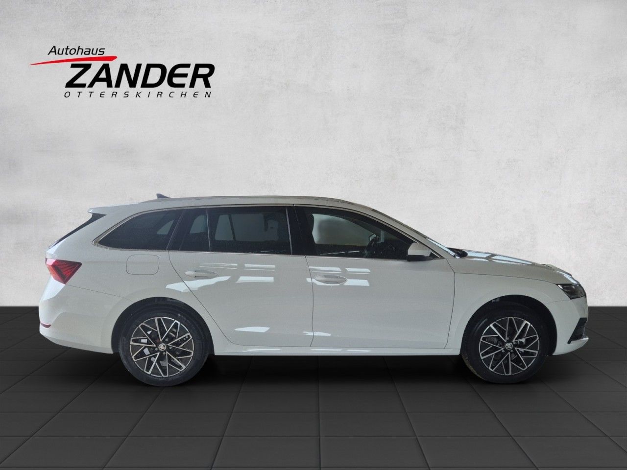 Fahrzeugabbildung SKODA Octavia Combi Style 2.0 TDI DSG AHK/NAVI/HEAD-UP