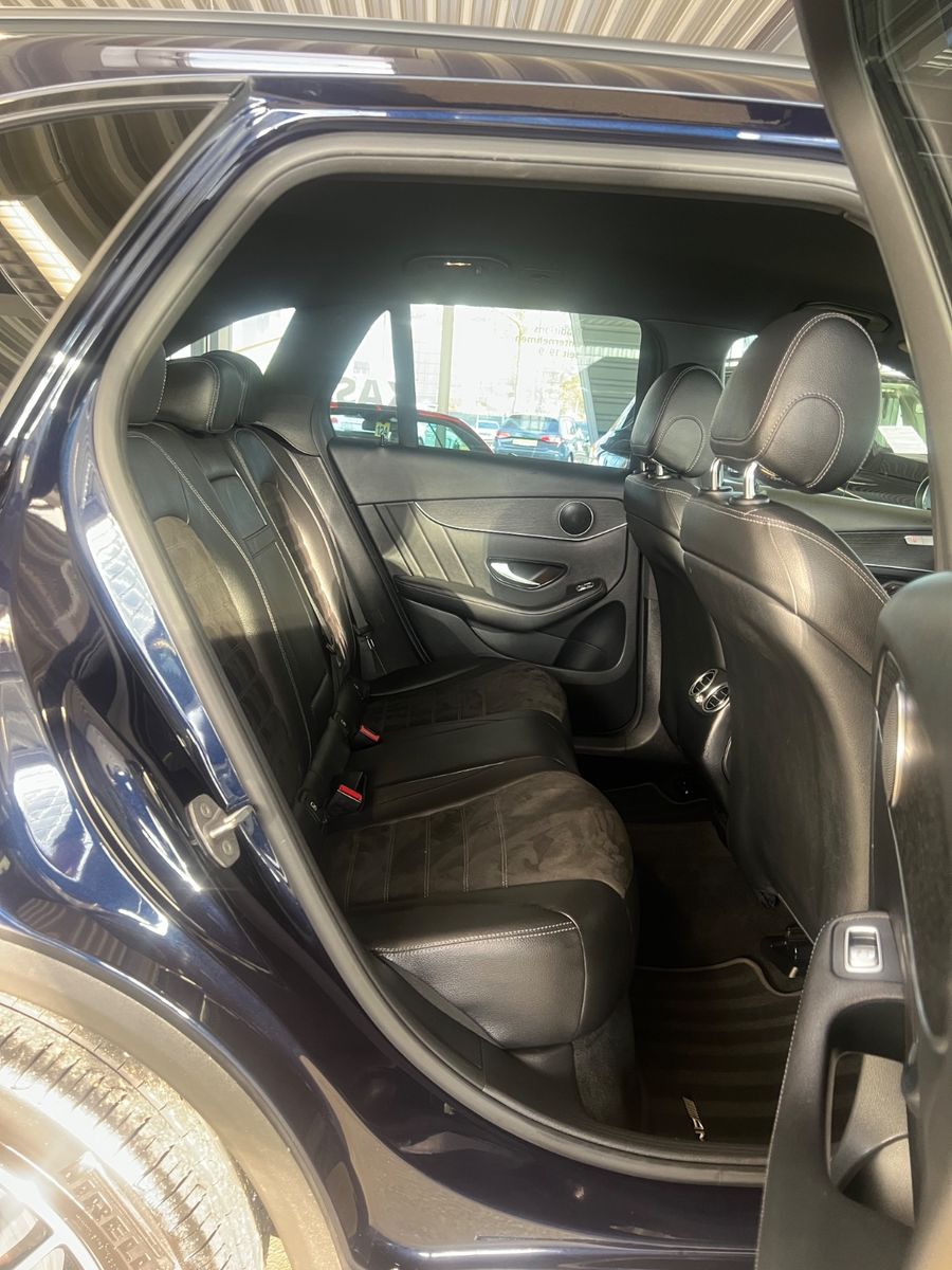 Fahrzeugabbildung Mercedes-Benz GLC 200 4Matic AMG LINE Night Pkaet *1.HAND*