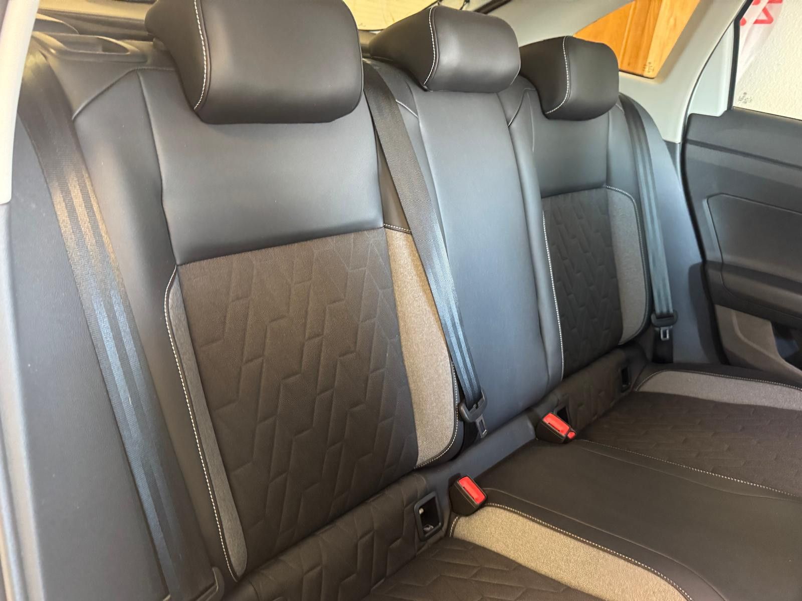 Fahrzeugabbildung Volkswagen Taigo Goal /1.HAND/WENIG KM/GARANTIE/CARPLAY