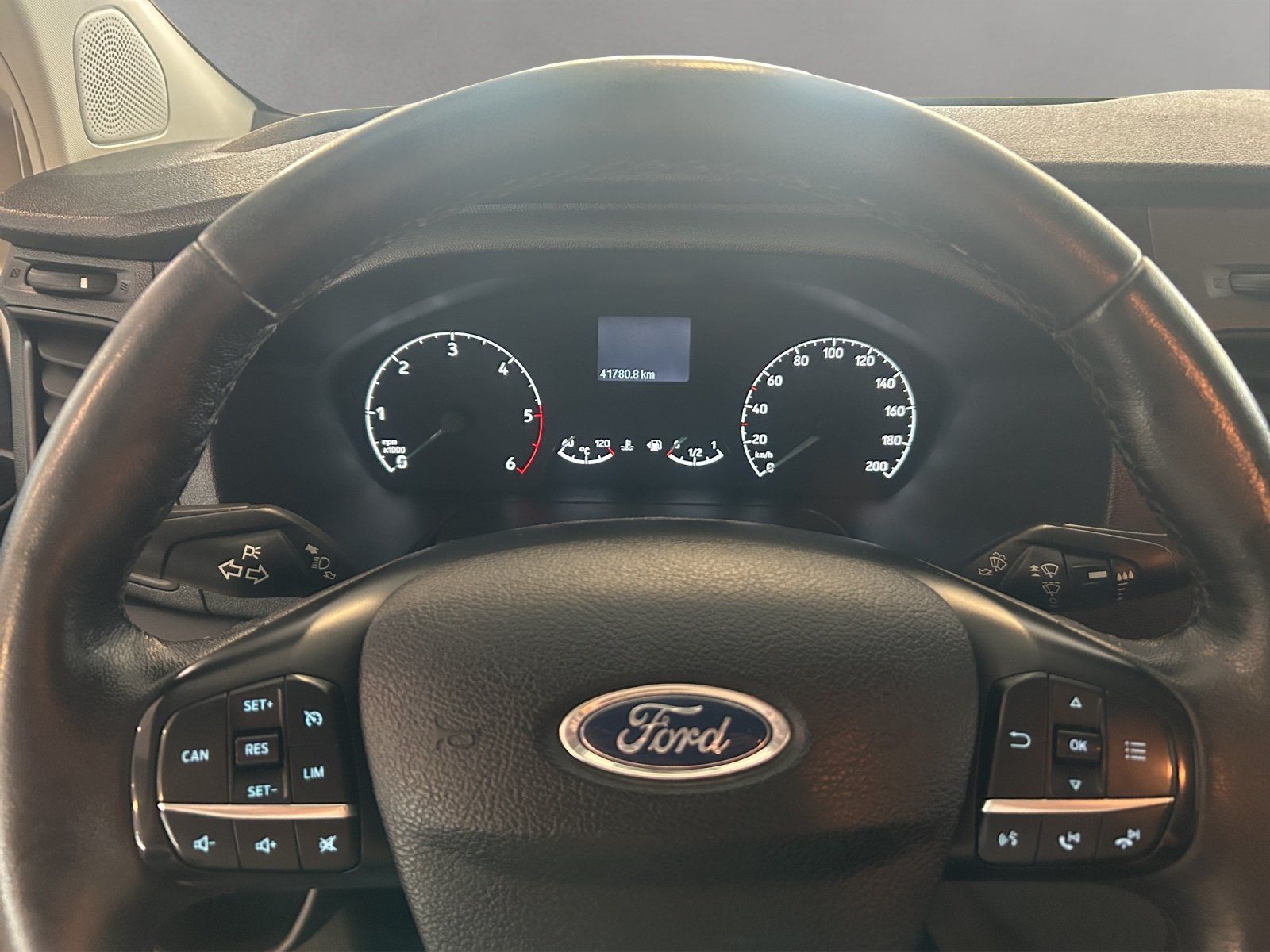 Fahrzeugabbildung Ford Ford Transit Custom 320 L2H1