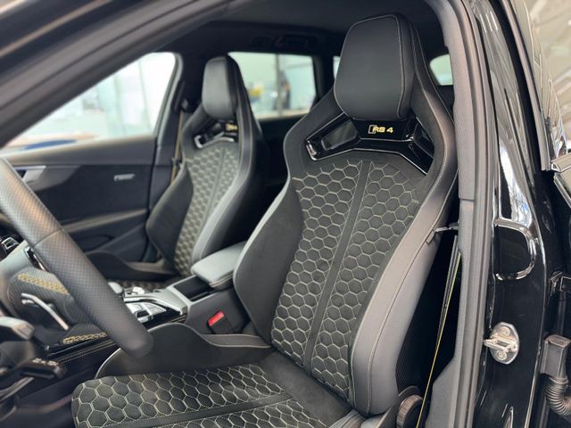 RS4 Avant 2.9TFSI 470PS quattro EDITION 25Years