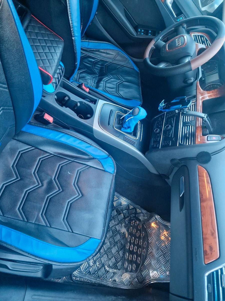 Audi A4 2010 — photo 12