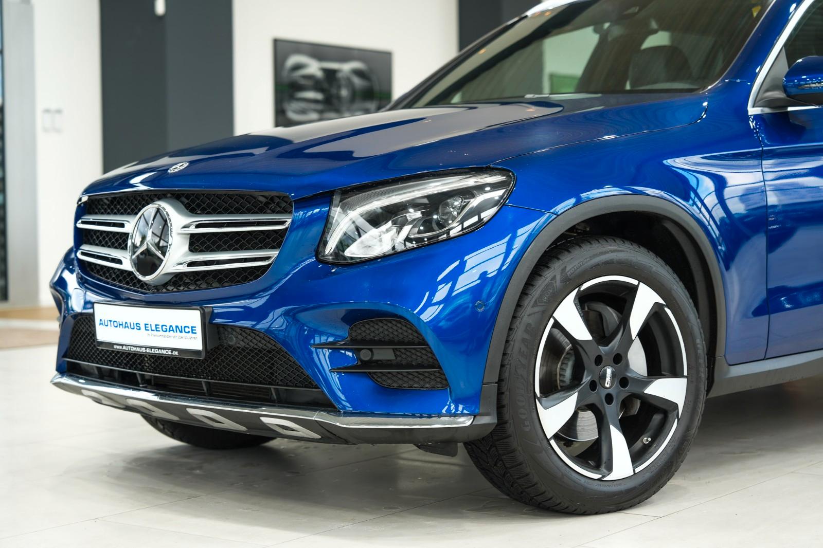 Mercedes-Benz GLC 300 4M*AMG-LINE*LEDER*LED*KAMERA*1.HAND