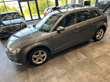 MYAUTOCENTER – Gebraucht- und Jahreswagen mit Werkstattservice in Pfaffenhofen Audi A3 Sportback *Virtuel*Xenon*Navi*