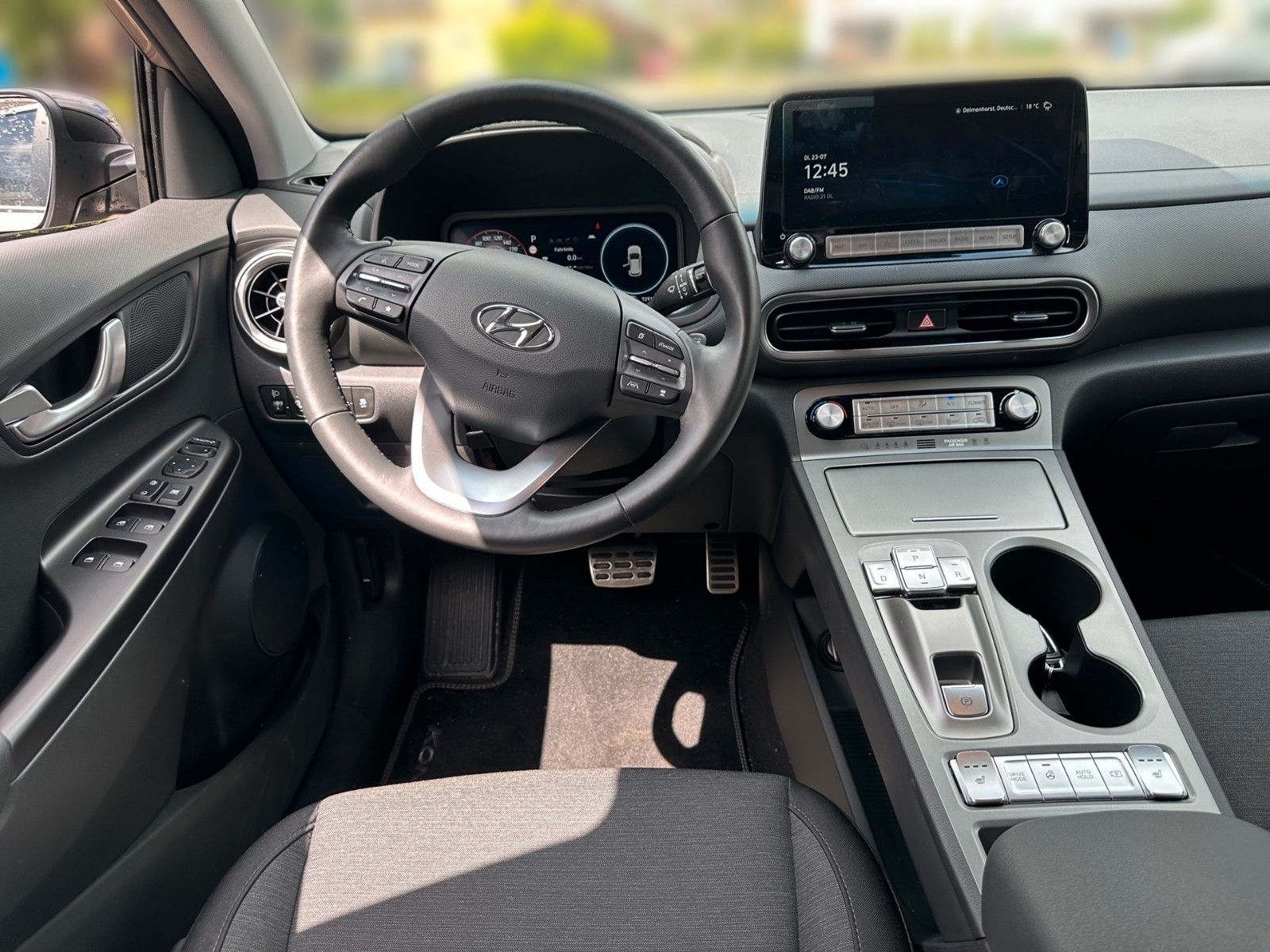 Fahrzeugabbildung Hyundai Kona Elektro  Navi Bluelink Großer Akku