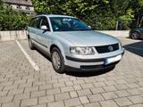 Volkswagen Passat Variant 1.8 T 20V  Xenon Klimaauto 1.hand - Volkswagen Passat Variant aus 2000