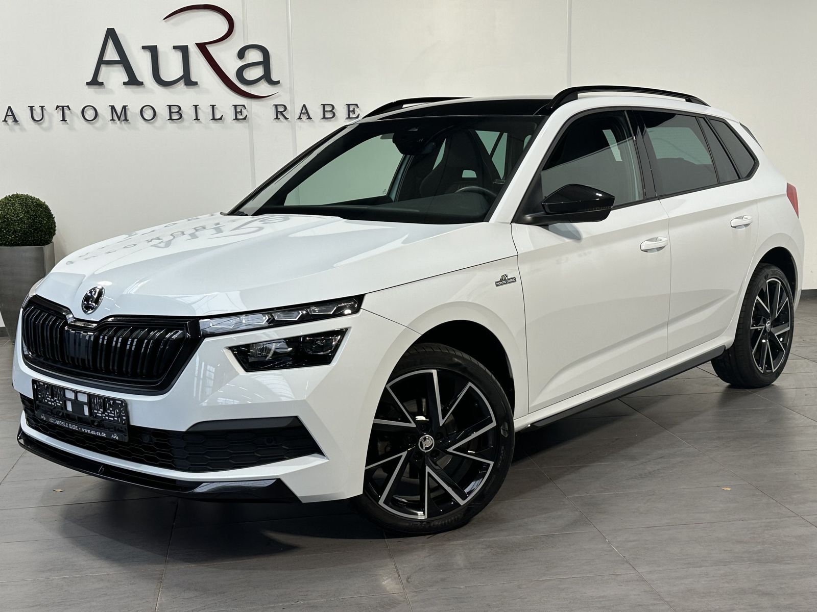 Fahrzeugabbildung SKODA Kamiq 1.5 TSI DSG Monte Carlo NAV+LED+ACC+PANO