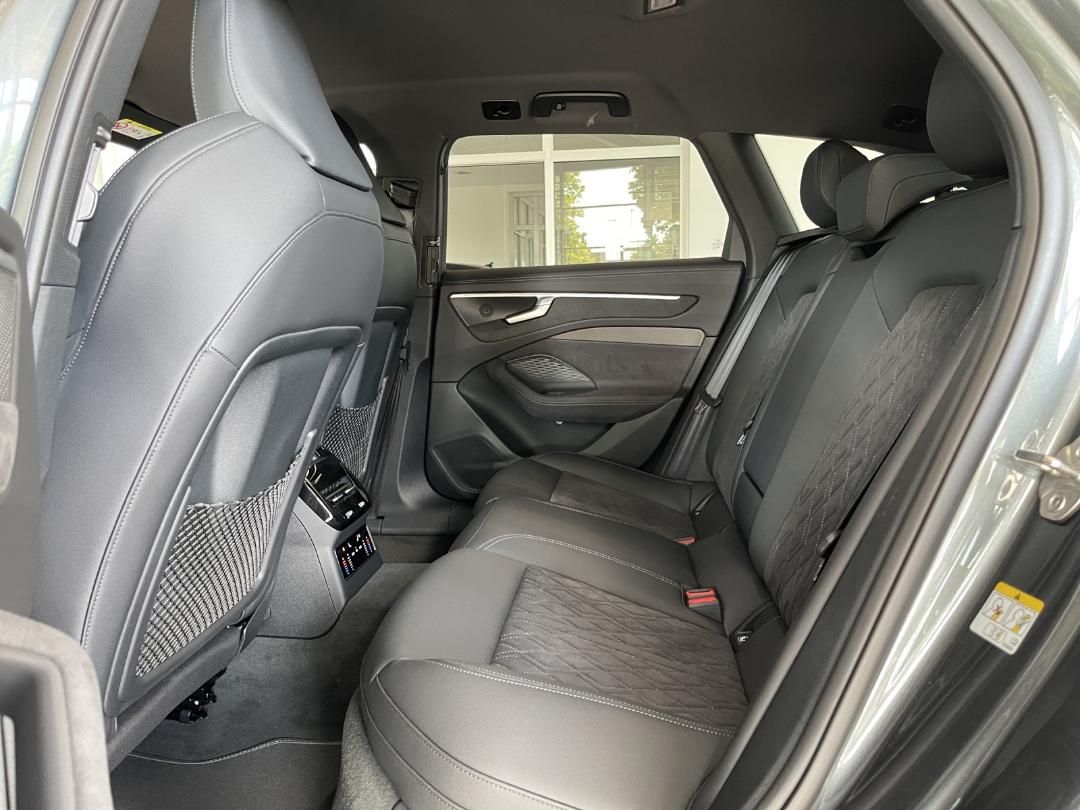 Fahrzeugabbildung Audi A6 Avant edition one TDI quattro edition one, Te