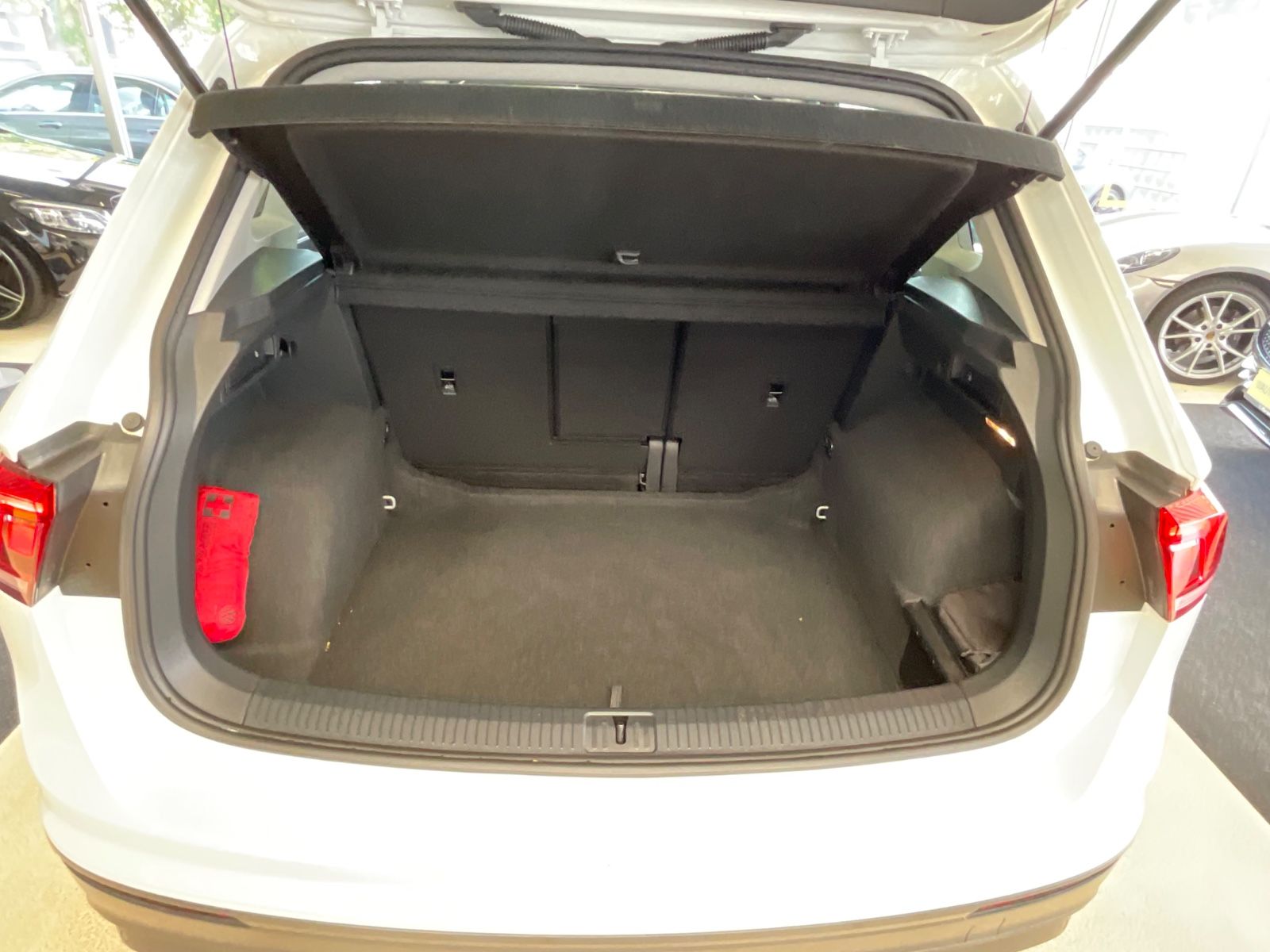 Fahrzeugabbildung Volkswagen Tiguan Comfortline 2.0TDI *DIGITALTACHO*LED*360°