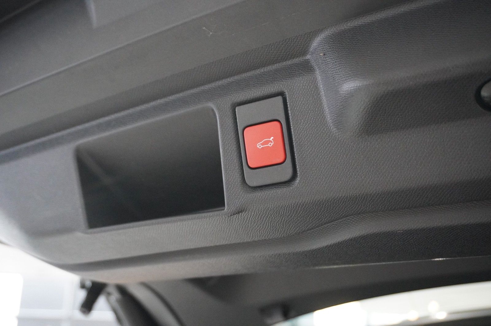 Fahrzeugabbildung Opel Grandland 1.2 48V HYBRID NAVI/LED/KAMERA/DAB+