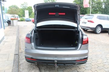 Fahrzeugabbildung Audi A4 Lim. 45 TFSI Quattro Edition One S Sportsitze