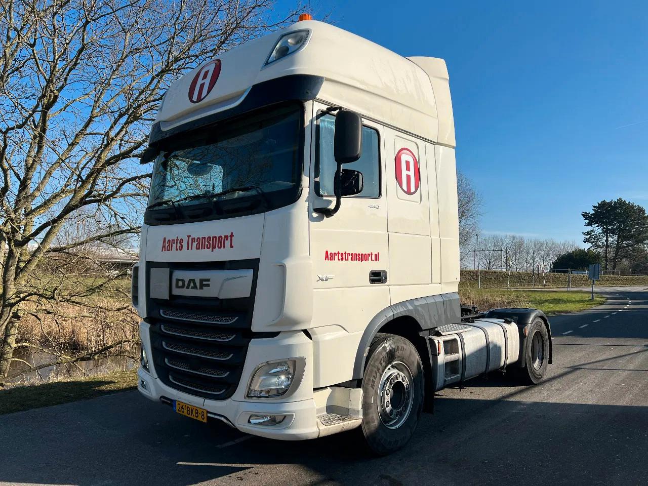 DAF XF 450 Superspace