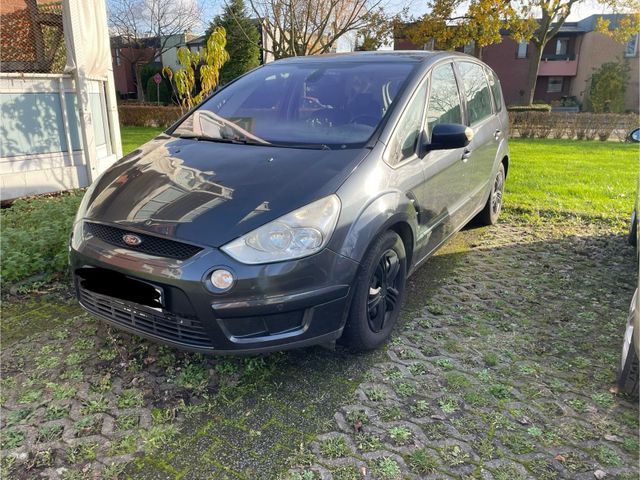 Ford S-Max * 2,5*mit 220PS *6Gang Getriebe *