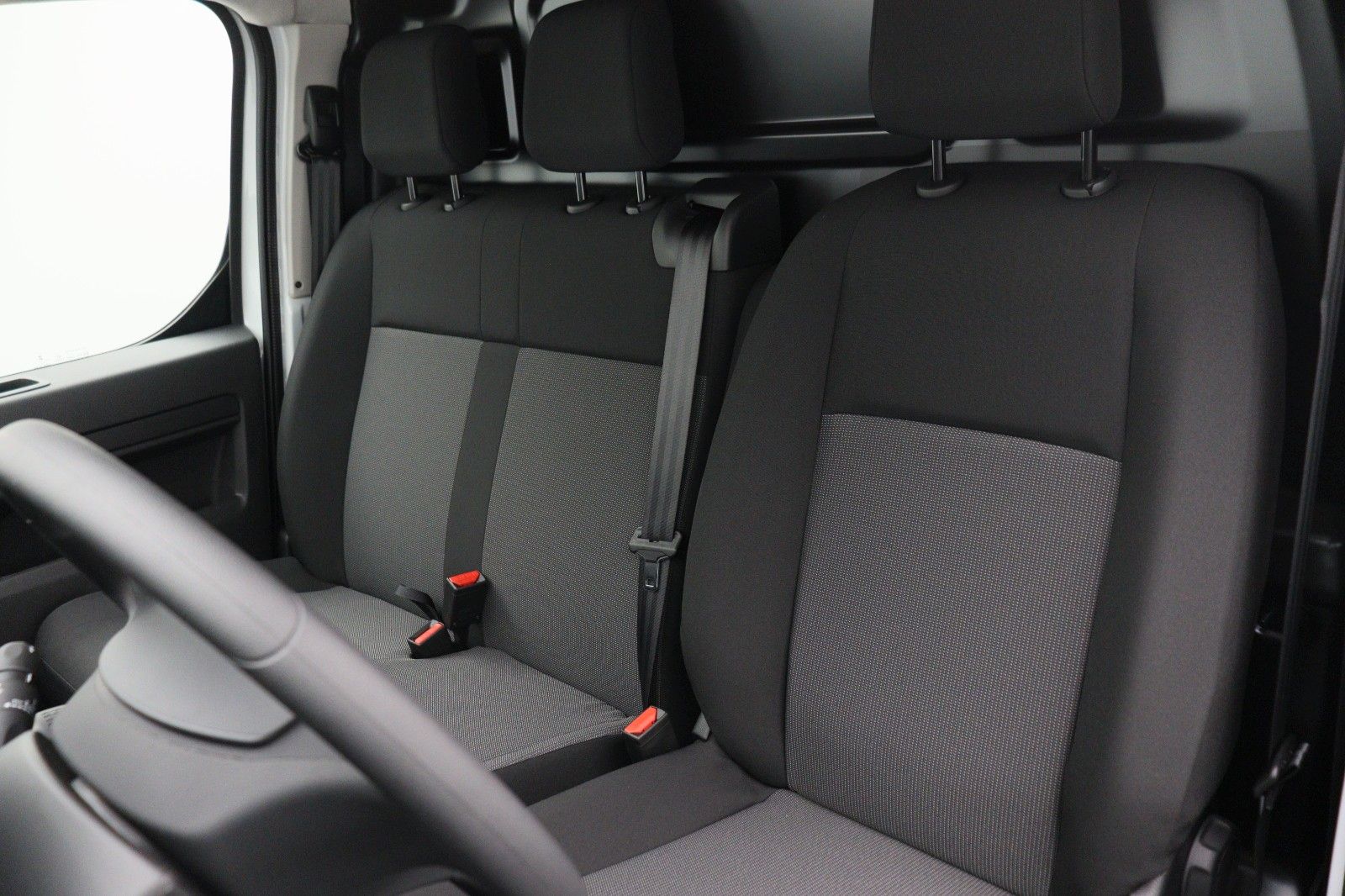 Fahrzeugabbildung Fiat Scudo Serie 1 Kastenwagen L2 1.5 MT6 AHK