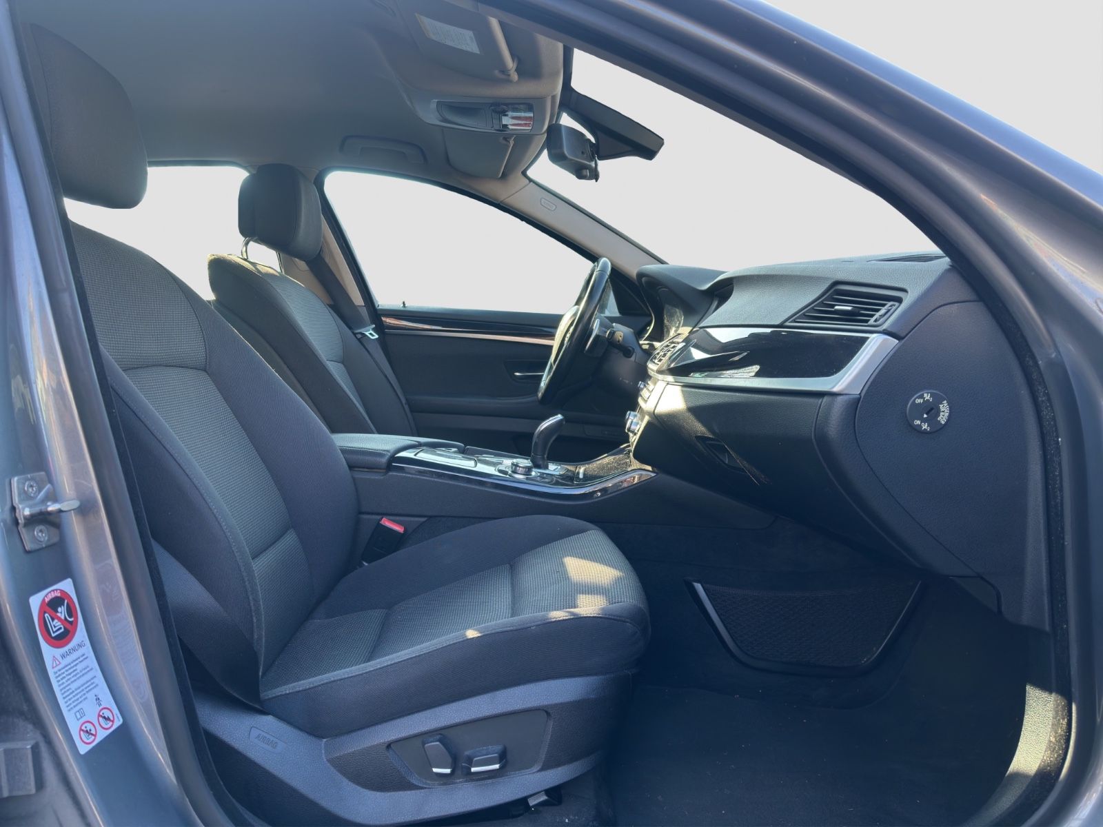 Fahrzeugabbildung BMW 520 i/MOTORSCHADEN/Navi/Klima/