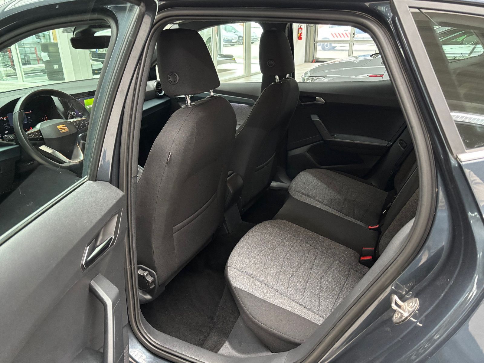 Fahrzeugabbildung SEAT Arona Xperience 1.0 TSI DSG 222,- ohne Anzahlung