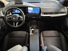 Fahrzeugabbildung BMW 218i Active Tourer M Sport -- AHK/HeadUp/Innovat