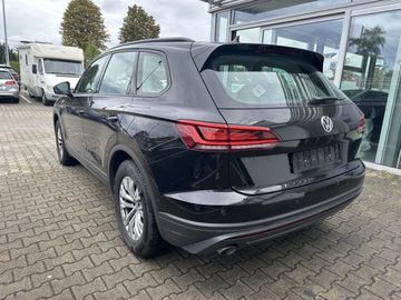 Volkswagen Touareg - 7