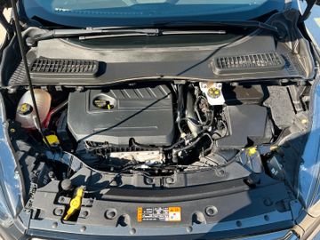 Fahrzeugabbildung Ford Kuga 1.5 EB 4x2 ST-Line Navi Bi-Xenon ACC AHK BT