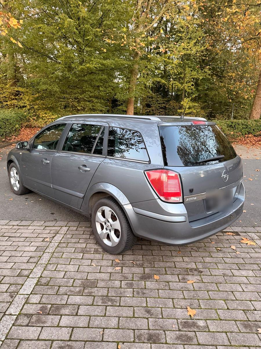Opel Astra 2006 — photo 8