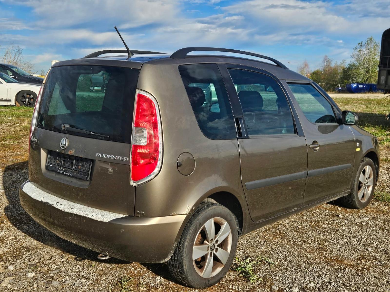 Skoda Roomster 2013 — photo 17