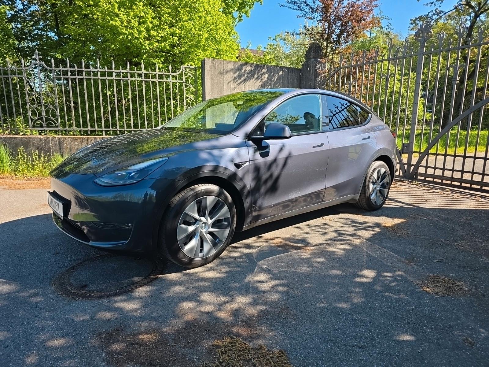 Tesla Model Y Long Range Dual Motor AWD
