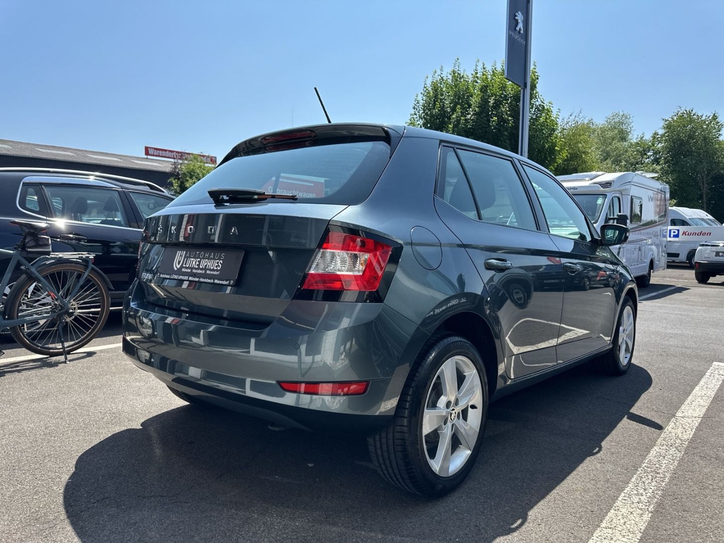 Fahrzeugabbildung SKODA Fabia Cool Plus 1.0 DAB Tel.-Vorb. PDC Alu Klima
