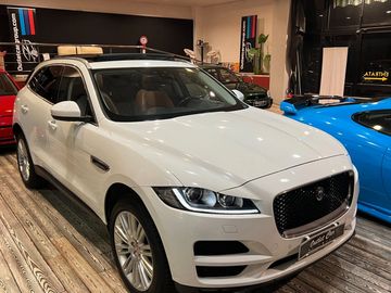 Jaguar F-Pace - 11