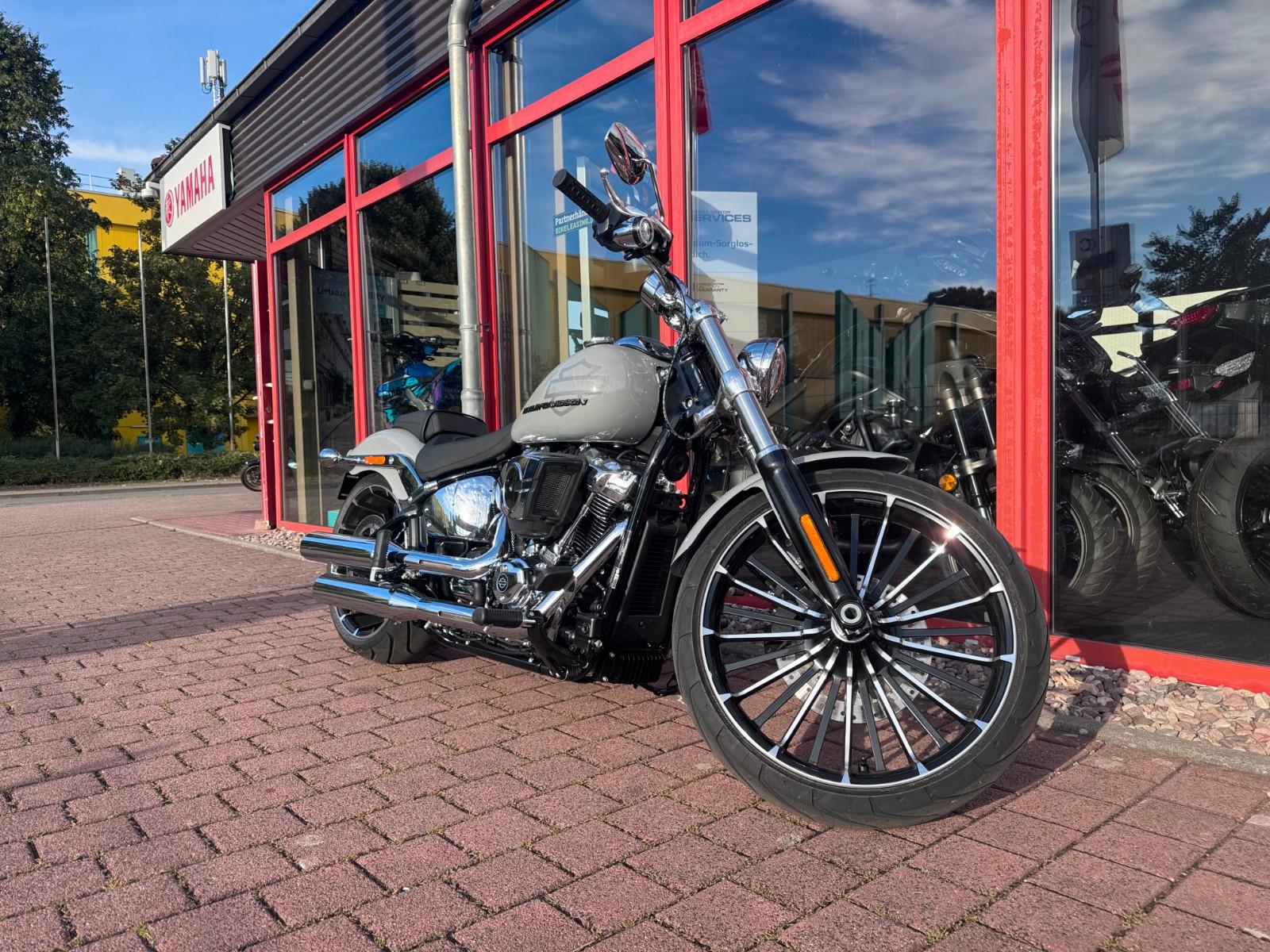 Harley-Davidson FXBR Softail Breakout