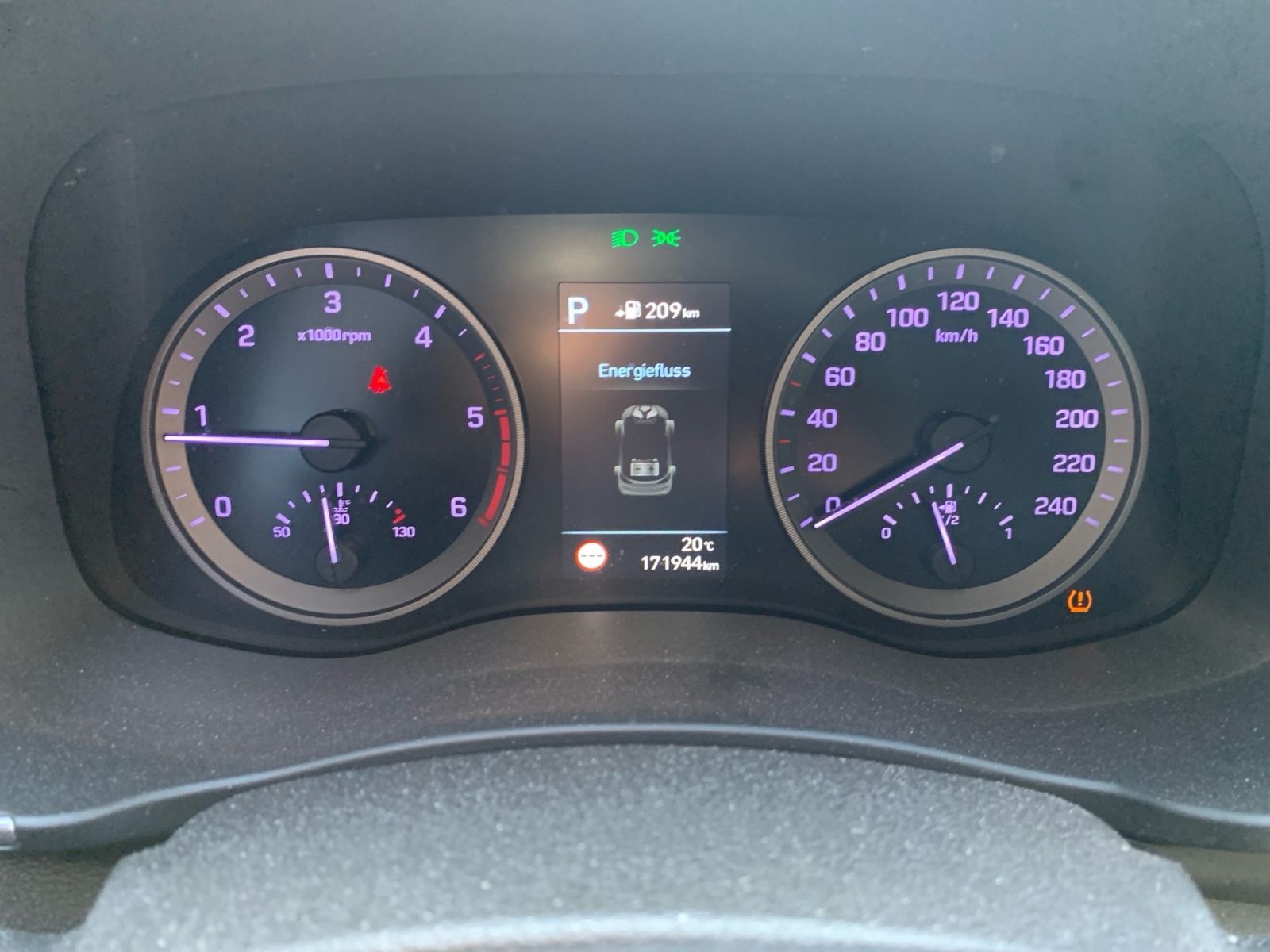 Fahrzeugabbildung Hyundai TUCSON 2.0 CRDi 8-AT Mild Hybrid Premium 4WD Exp