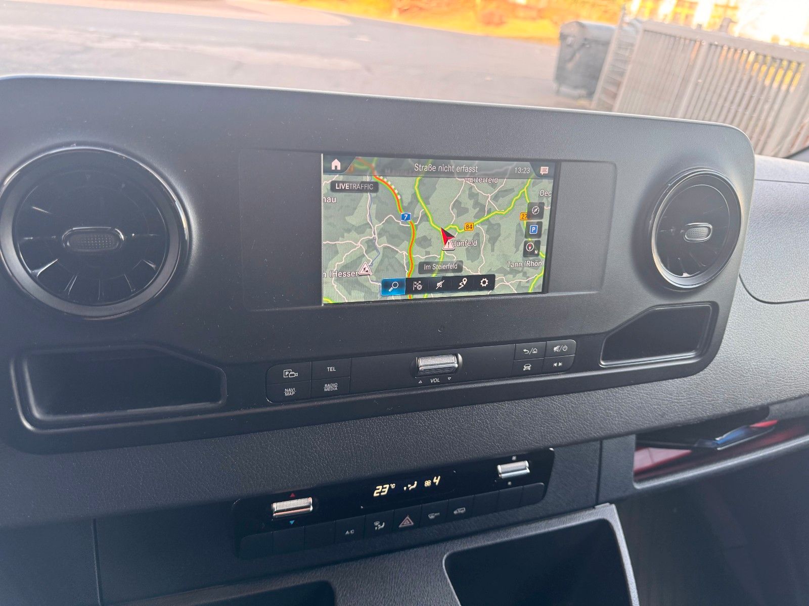 Fahrzeugabbildung Mercedes-Benz Sprinter 317 CDI 3665 9G Klima 360 SHZ MBUX