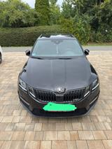 Skoda Octavia 2.0 TSI DSG RS60 Combi RS60 - Skoda Octavia RS60 mit Benzin-Antrieb