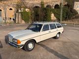 Mercedes-Benz W123 240TD - Oldtimer - Mercedes-Benz 240 mit Diesel-Antrieb: Automatik