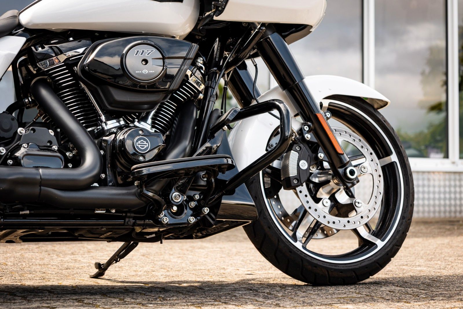 Fahrzeugabbildung Harley-Davidson ROAD GLIDE FLTRX 117cui - Screamin Eagle Auspuff
