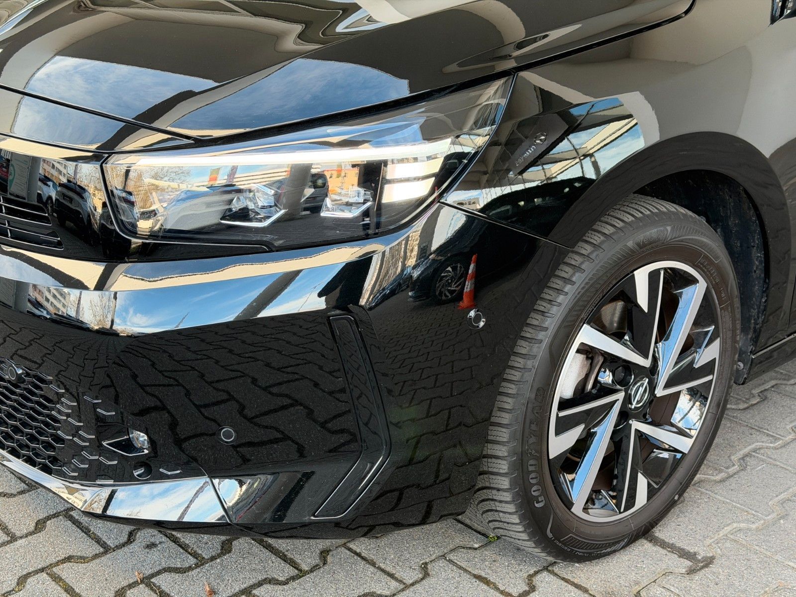 Fahrzeugabbildung Opel Corsa F 1.2 Turbo GS KlimaA,LED,Navi,SHZ,Kam.,LM