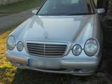 Mercedes-Benz Mercedes E 240   210  6-Gang mit wenig Kil... - gebrauchte Mercedes-Benz E 240 aus dem Jahr 2001