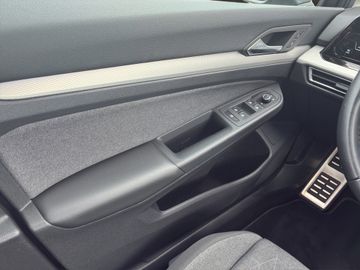 Volkswagen Golf - 10