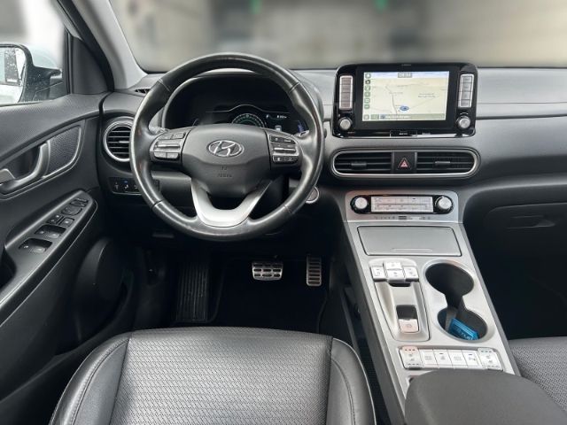 Fahrzeugabbildung Hyundai KONA Premium Elektro 2WD Navi Soundsystem LED AC