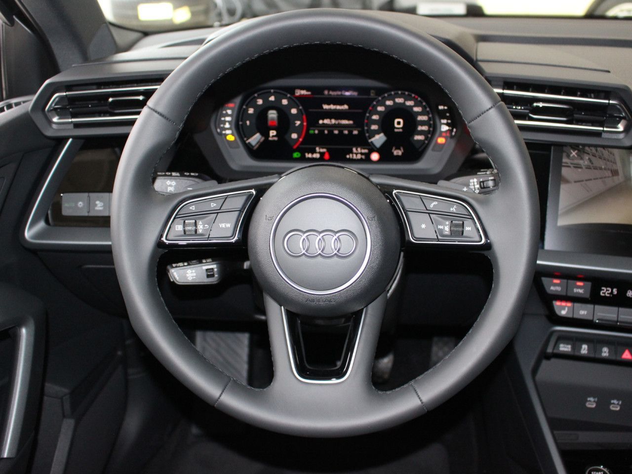 Fahrzeugabbildung Audi A3 35 TFSI Sportback AHK/ACC/LED/CAM