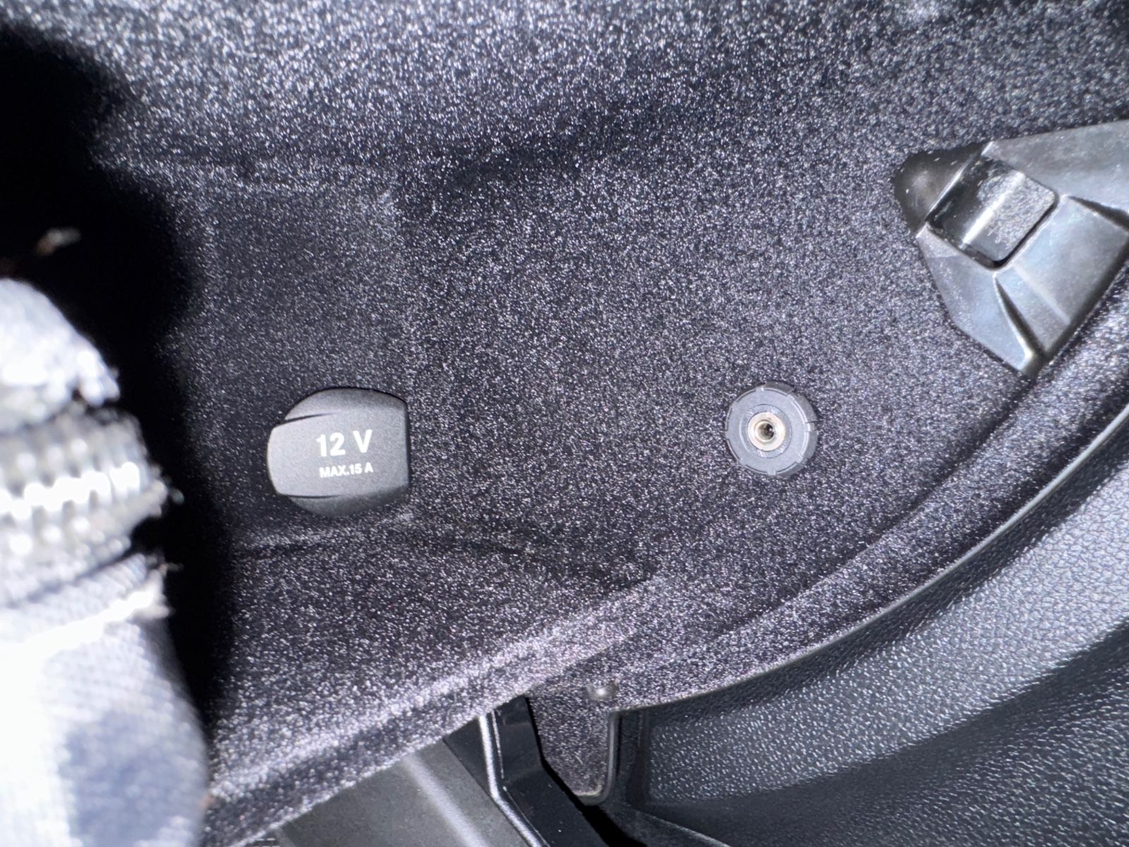 Fahrzeugabbildung Mercedes-Benz C 200 CDI AVANTGARDE AHK SHZ LEDER PTS TÜV NEU