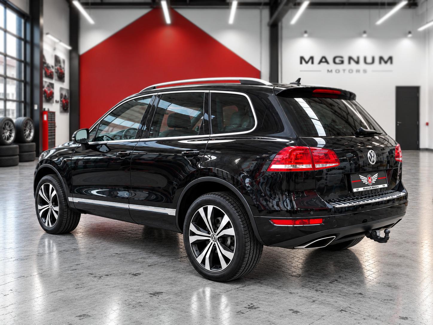 Volkswagen TOUAREG 3.0 TDi V6 EXCLUSIVE*Aut*Navi*Leder*AHK*