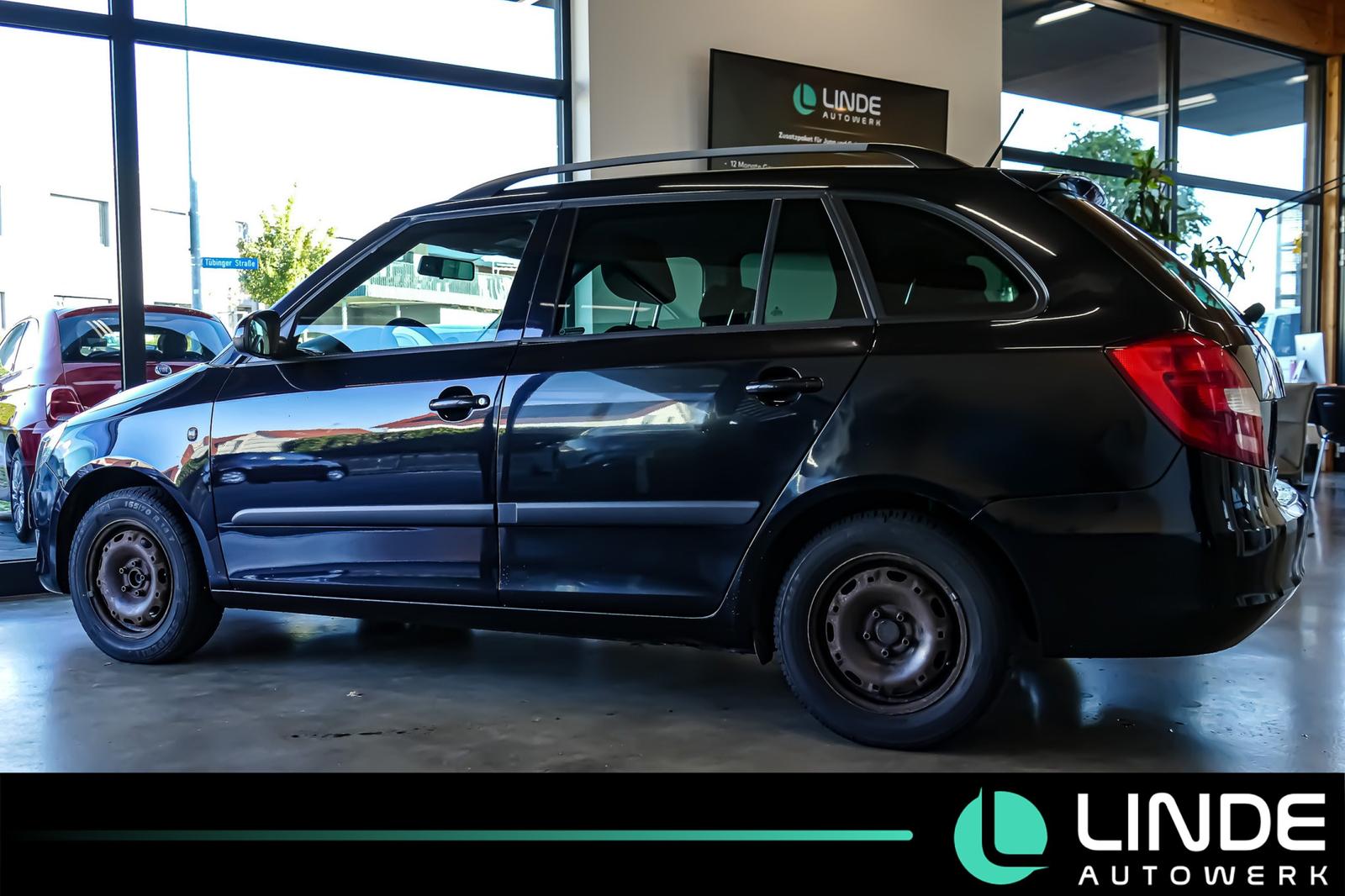 Skoda Fabia 2012 — салон
